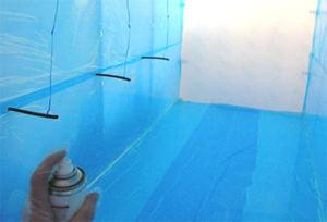 Abbildung 2: Untersuchung von Druckgassprays in der Kammer
