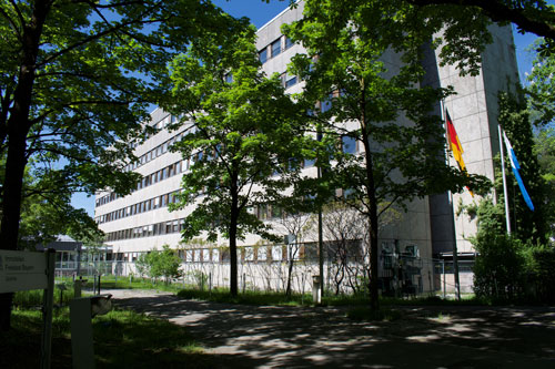 Außenansicht des Dienstgebäudes, in dem das krebsregister München untergebracht ist
