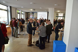 Publikum im Pausenraum