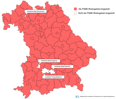 Karte von Bayern mit der Unterteilung in Landkreise und kreisfreie Städte. Die Landkreise und Städte, die nicht als FSME-Risikogebiet deklariert sind, erscheinen weiß, der Rest ist rot eingefärbt.