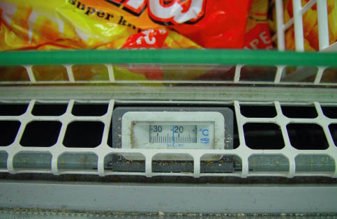 Supermarkttiefkühltruhe mit Thermometer