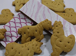Kekse in Form von Kühen, Pferden und anderen Tieren