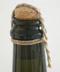 Perlweinflasche mit Korken