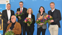 V. l. n. r.: LGL-Präsident Prof. Dr. Christian Weidner mit den bayerischen STIKO-Mitgliedern auf der 41. LAGI-Sitzung - Prof. Dr. Rüdiger von Kries (ehem. STIKO-Mitglied), Prof. Dr. Christian Bogdan (ehem. STIKO-Mitglied), Dr. Marianne Röbl-Mathieu (neue stellvertr. STIKO-Vorsitzende), Prof. Dr. Constanze Rossmann (neues STIKO-Mitglied) sowie Prof. Dr. Klaus Überla (neuer STIKO-Vorsitzender). Bild: T. Kugler/LGL